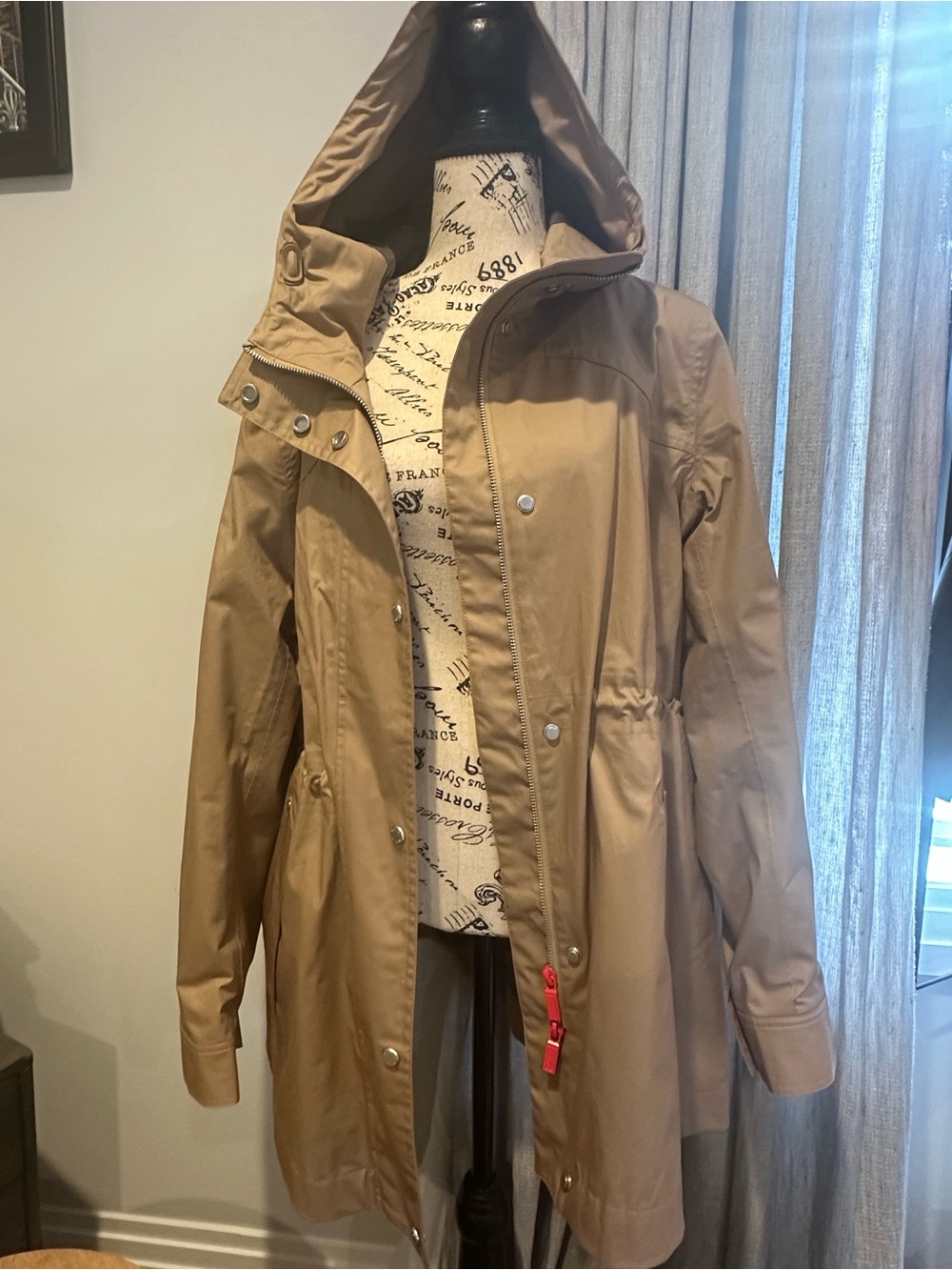 Hunter Women's Hooded Trench Coat in Khaki with Red Pull